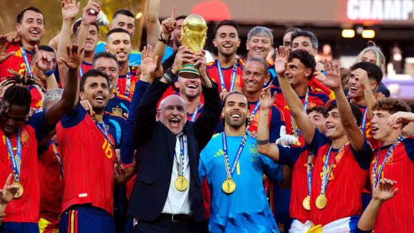 🌍🏆 ¡EL MUNDO SE RINDE ANTE ESPAÑA: LA NUEVA REINA DEL FÚTBOL! 🇪🇸