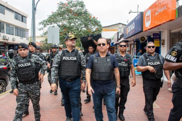 🚨🇪🇨 ¿AMENAZA DE ALTO RIESGO? NOBOA ORDENA PROTECCIÓN MILITAR Y POLICIAL PARA JOHN REIMBERG Y SU FAMILIA